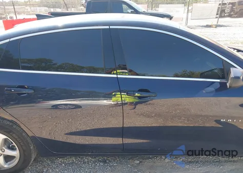 2018 Chevrolet Malibu 1Ls z USA, uszkodzony, nr VIN 1G1ZB5STXJF177958